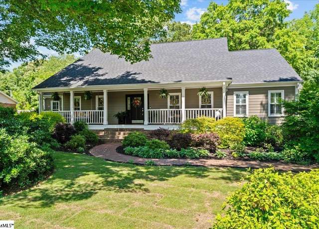 Property at 211 Governors Sq, Greer, SC 29650, 5 beds, 5 baths