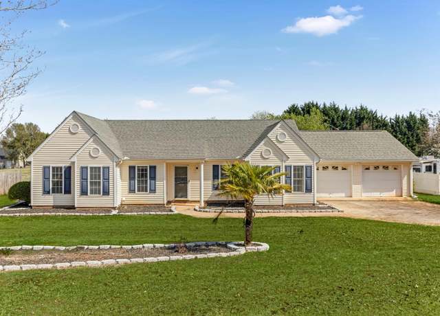 Property at 114 Ballentine Rd, Easley, SC 29642, 3 beds, 2 baths