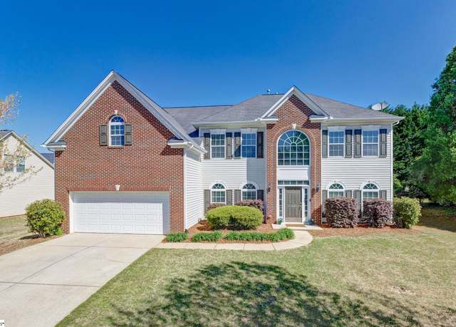 Property at 102 Winding River Ln, Simpsonville, SC 29681, 5 beds, 3 baths
