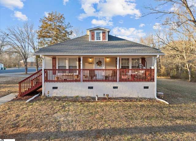 Property at 208 California Ave, Chesnee, SC 29323, 3 beds, 2 baths