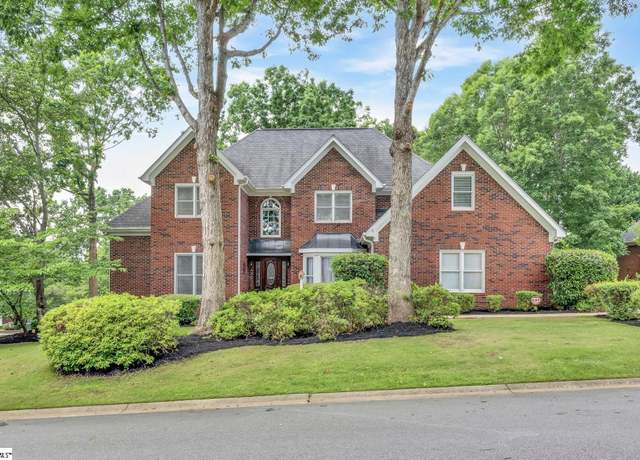 Property at 401 Beckworth Dr, Taylors, SC 29687, 4 beds, 3.5 baths