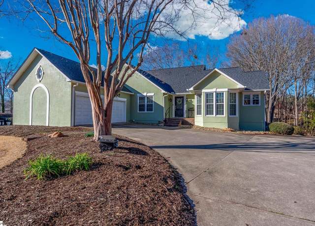 Property at 432 Thorn Meadow Ln, Boiling Springs, SC 29316, 4 beds, 3 baths