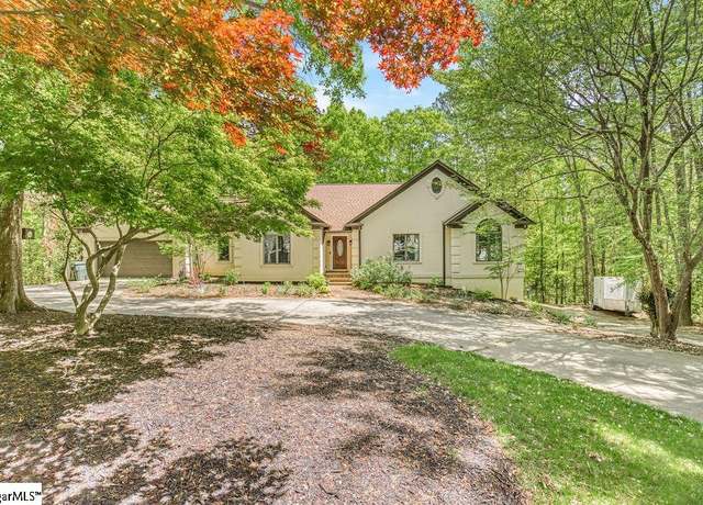 Property at 228 Muirfield Dr, Spartanburg, SC 29306-6630, 4 beds, 4 baths