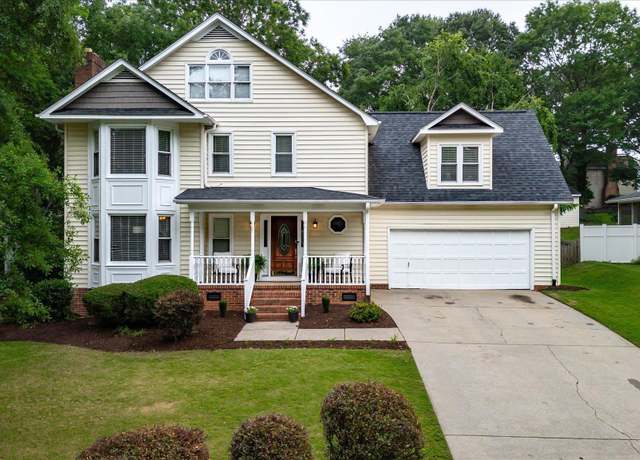 Property at 121 Legrae Ln, Taylors, SC 29687, 4 beds, 2.5 baths