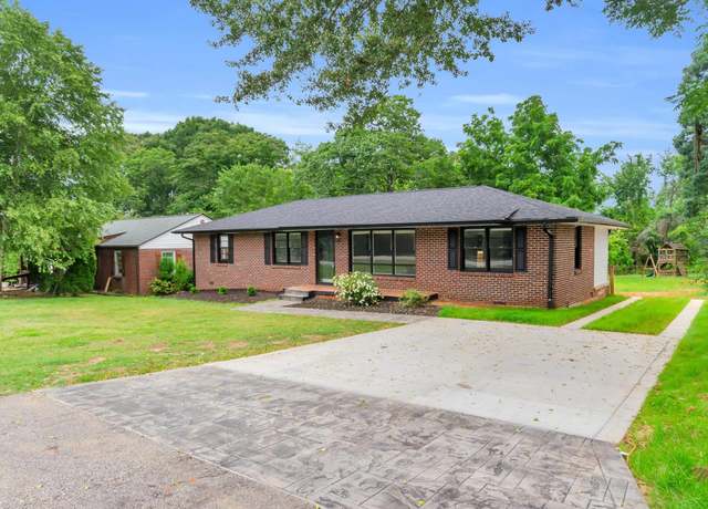 Property at 109 Leland Cir, Greenville, SC 29617, 4 beds, 2 baths