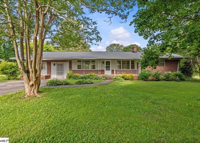 Property at 1006 Plantation Rd, Anderson, SC 29621, 3 beds, 2 baths