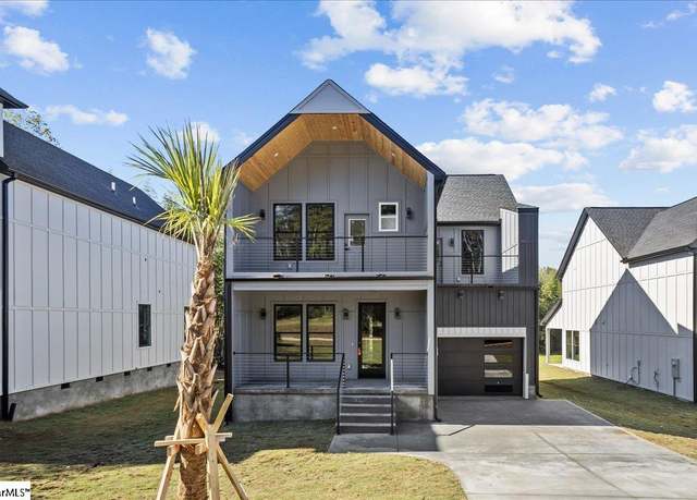 Property at 125 N Lee St, Chesnee, SC 29323, 3 beds, 2.5 baths