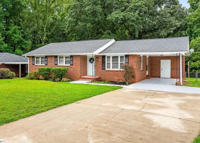 Property at 3912 Seminole Ave, Anderson, SC 29626, 3 beds, 2 baths