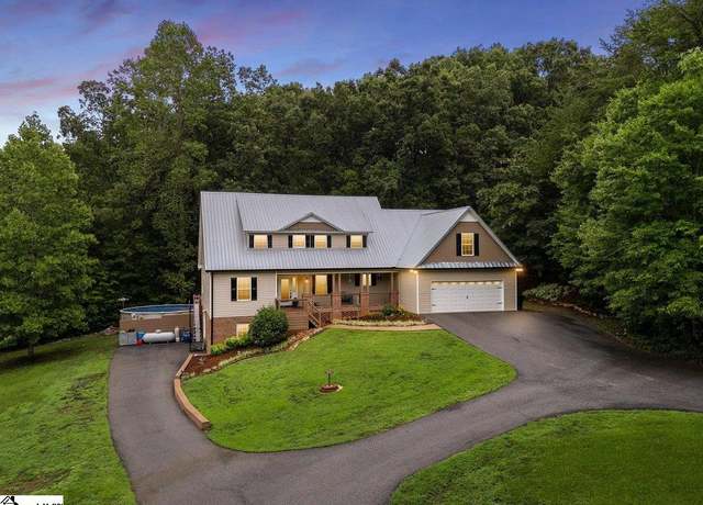 Property at 431 Patterson Rd, Spartanburg, SC 29307, 3 beds, 2.5 baths