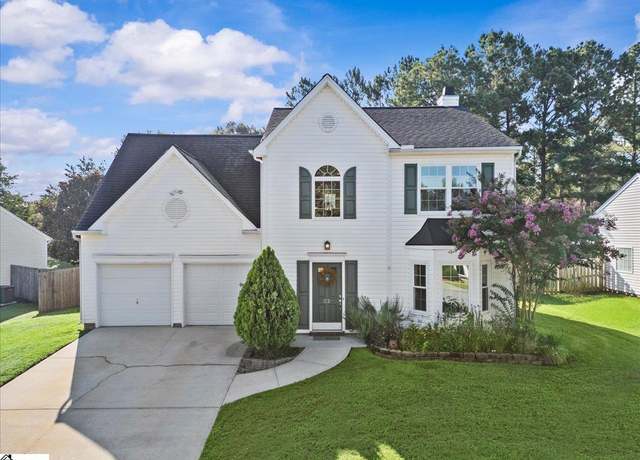 Property at 22 Brockmore Dr, Greenville, SC 29605, 3 beds, 2.5 baths