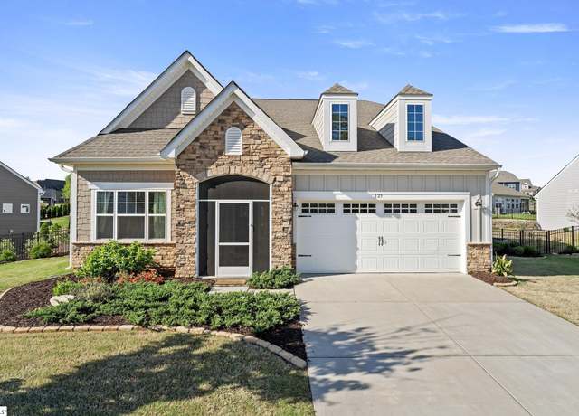 Property at 125 Double Crest Dr, Taylors, SC 29687, 3 beds, 3 baths