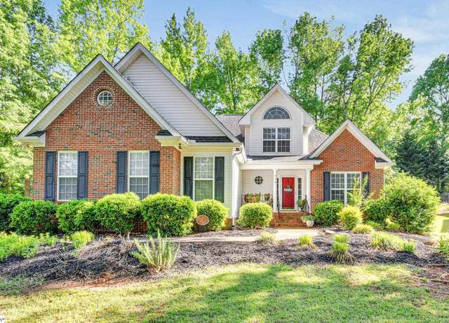 Property at 114 Moorhaven Dr, Liberty, SC 29657, 3 beds, 2.5 baths