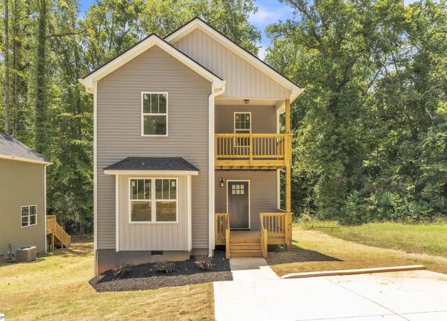 Property at 402 Woodland Cir, Belton, SC 29627, 3 beds, 2.5 baths