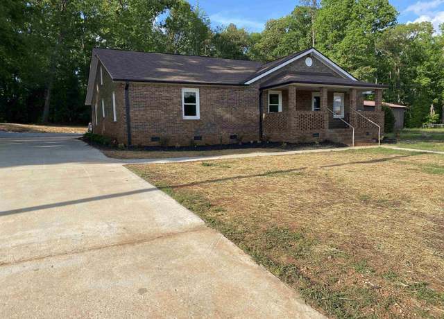 Property at 109 Beauregard Dr, Honea Path, SC 29654, 4 beds, 3 baths
