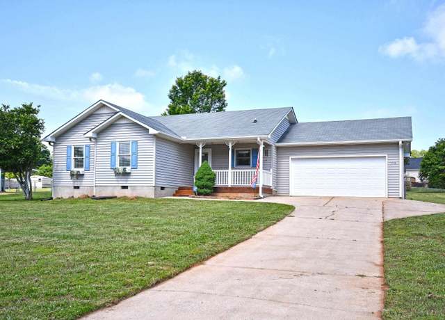 Property at 112 Sitka Ln, Liberty, SC 29657, 3 beds, 2 baths