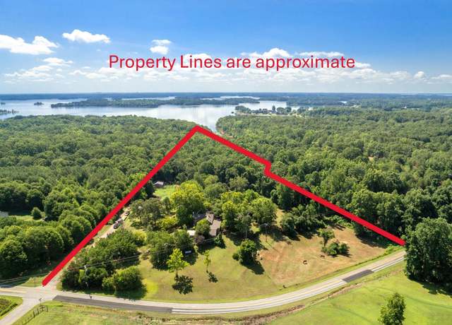 Property at 200 Chenault Rd, Townville, SC 29689, 4 beds, 3 baths