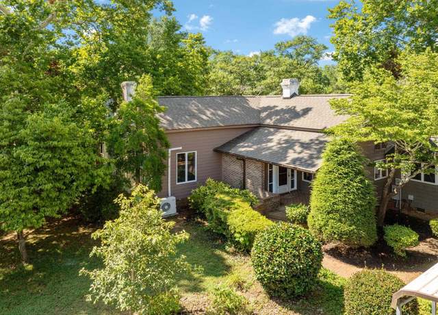 Property at 200 Chenault Rd, Townville, SC 29689, 4 beds, 3 baths