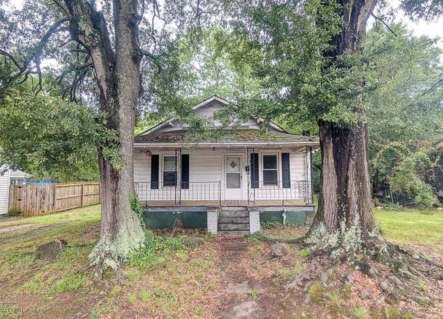Property at 104 Albert St, Greer, SC 29651, 2 beds, 1 bath