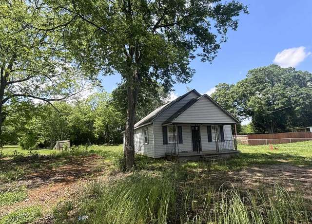 Property at 3 Holiday St, Pelzer, SC 29669, 3 beds, 1 bath