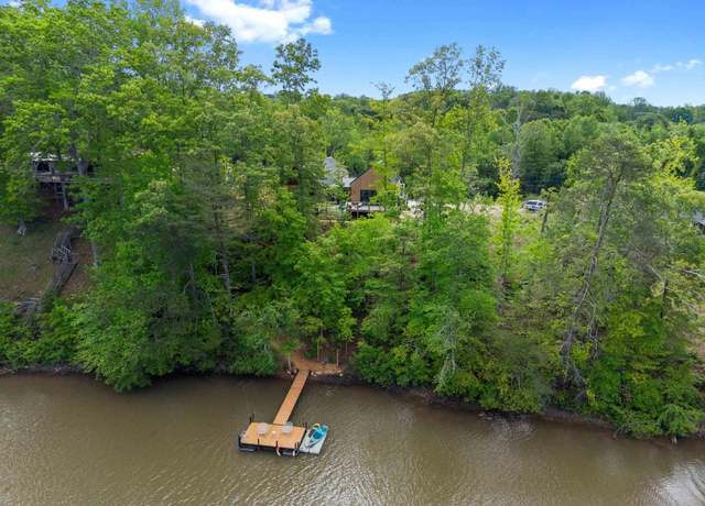 Property at 562 Club Dr, Greenville, SC 29611, 3 beds, 3 baths