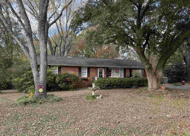 Property at 108 Highland Dr, Duncan, SC 29334, 3 beds, 1.5 baths