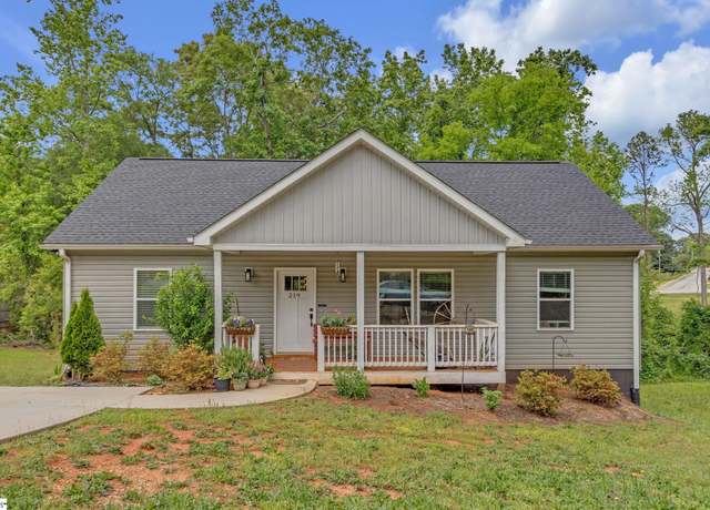 Property at 219 Fleetwood Dr, Greenville, SC 29605, 3 beds, 2 baths