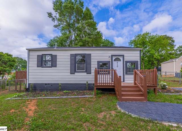 Property at 510 Houston St, Spartanburg, SC 29303, 2 beds, 1 bath