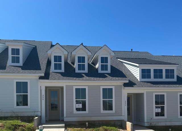 Property at 224 Lake Greenwood Blvd, Greenwood, SC 29649, 3 beds, 2.5 baths