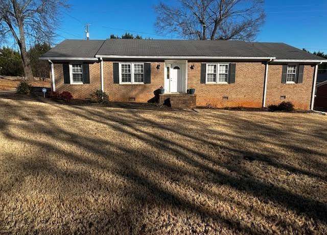 Property at 148 Brookbend Rd, Mauldin, SC 29662-1630, 4 beds, 2 baths