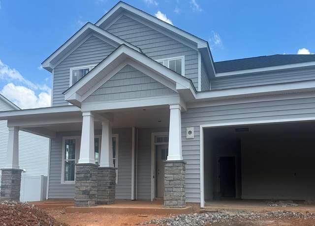 Property at 569 Reynard St, Spartanburg, SC 29303, 4 beds, 3.5 baths
