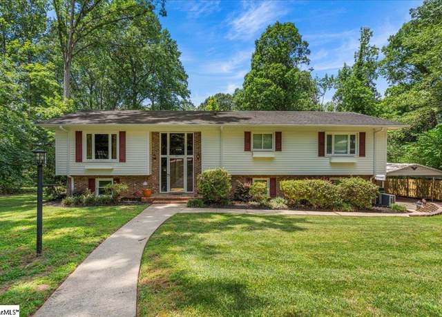 Property at 211 Covington Ct, Greenville, SC 29617, 5 beds, 3 baths