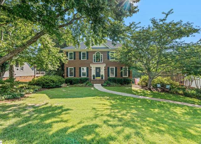 Property at 10 Middlecreek Way, Greenville, SC 29607, 3 beds, 3.5 baths