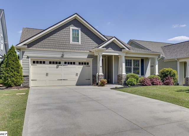 Property at 103 Sunlit Dr, Simpsonville, SC 29680, 4 beds, 2.5 baths
