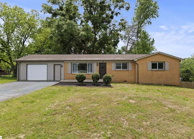 Property at 116 E Hill Dr, Easley, SC 29640-3730, 3 beds, 2 baths