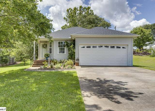 Property at 2109 Rolling Green Rd, Anderson, SC 29621, 3 beds, 2 baths