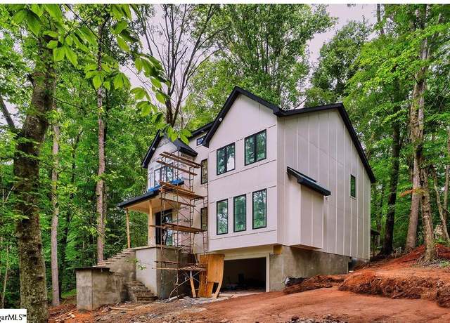 Property at 281 Loch Lomond Dr, Pickens, SC 29671, 4 beds, 2.5 baths