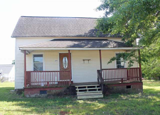 Property at 609 Cedar Lane Rd, Greenville, SC 29611-2915, 2 beds, 1 bath