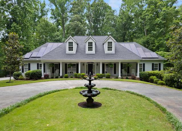 Property at 119 Oak Crest Cir, Seneca, SC 29672, 4 beds, 5 baths
