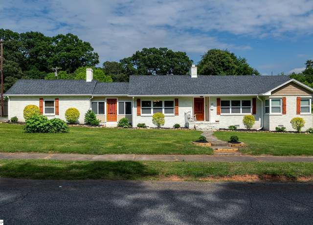 Property at 418 N Alabama Ave, Chesnee, SC 29323, 3 beds, 2.5 baths