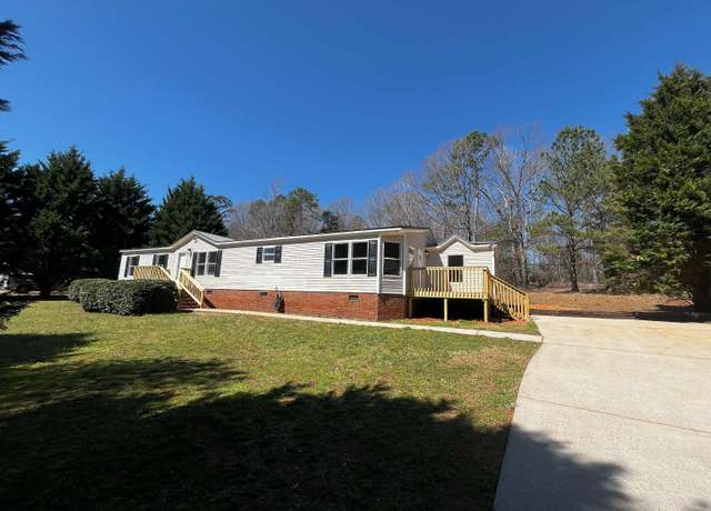 Property at 212 Creekstone Dr, Piedmont, SC 29673, 4 beds, 2 baths