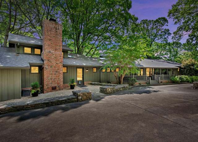 Property at 404 Audubon Rd, Greenville, SC 29609, 5 beds, 4 baths