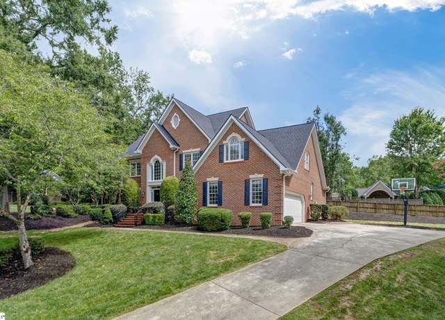 Property at 7 Hitchcock Ln, Greenville, SC 29615, 4 beds, 3 baths