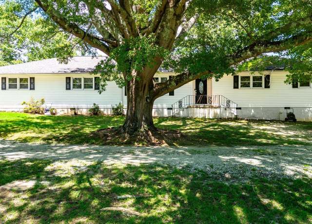 Property at 500 Bailey Mill Rd, Travelers Rest, SC 29690, 3 beds, 2 baths