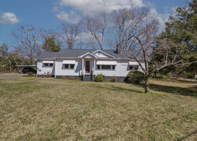 Property at 803 Anderson Dr, Liberty, SC 29657, 3 beds, 1.5 baths