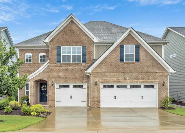 Property at 207 Reseda Dr, Greenville, SC 29607, 5 beds, 4 baths
