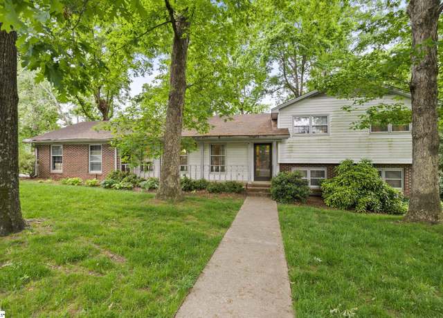 Property at 304 S Almond Dr, Simpsonville, SC 29681, 5 beds, 3 baths