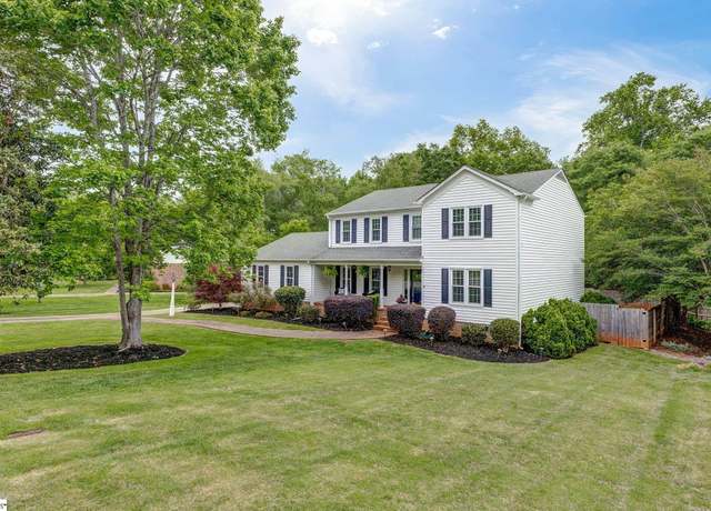 Property at 204 Heathwood Pl, Easley, SC 29640, 4 beds, 2.5 baths