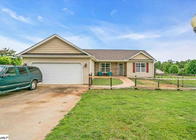 Property at 251 Heatherbrook Dr, Lyman, SC 29365, 3 beds, 2 baths