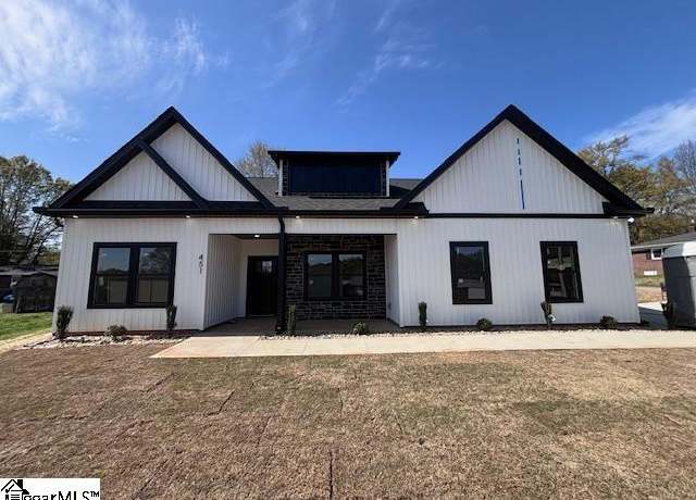 Property at 451 Park St, Inman, SC 29349, 3 beds, 2 baths