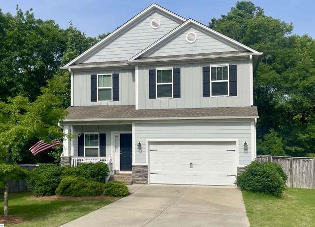 Property at 212 Donemere Way, Fountain Inn, SC 29644, 4 beds, 2.5 baths